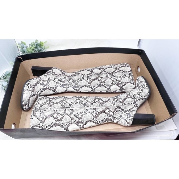 Kenneth Cole Justin Snake Skin Knee High Boots white and black size 6 - Picture 7 of 10